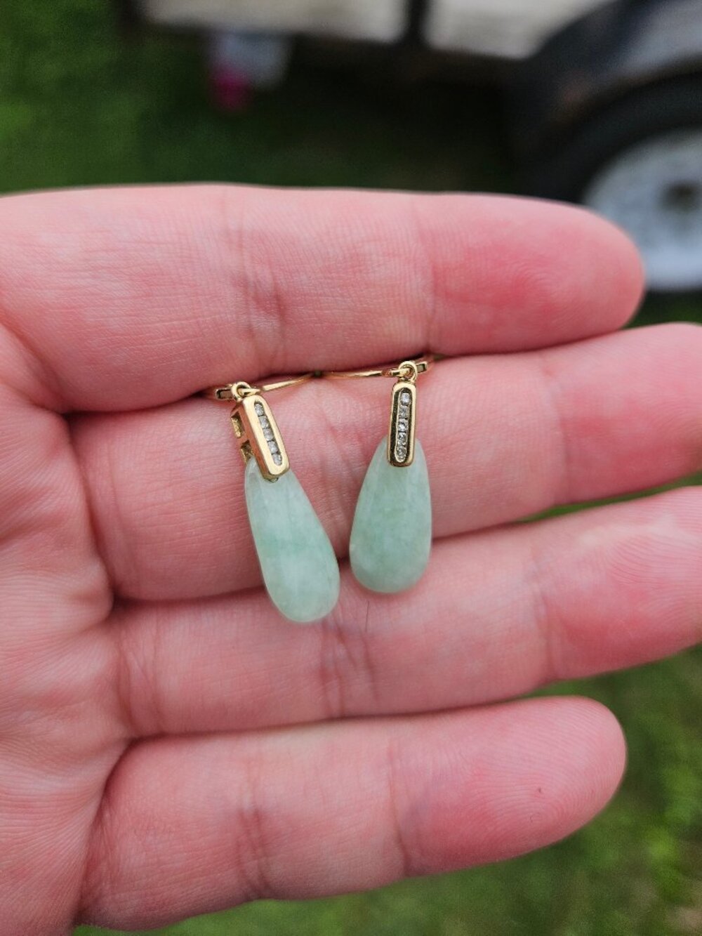 10K Yellow Gold Diamond Green Jadeite Dangle Stone Earrings 15x6mm